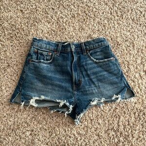 Abercrombie Mom Short High Rise